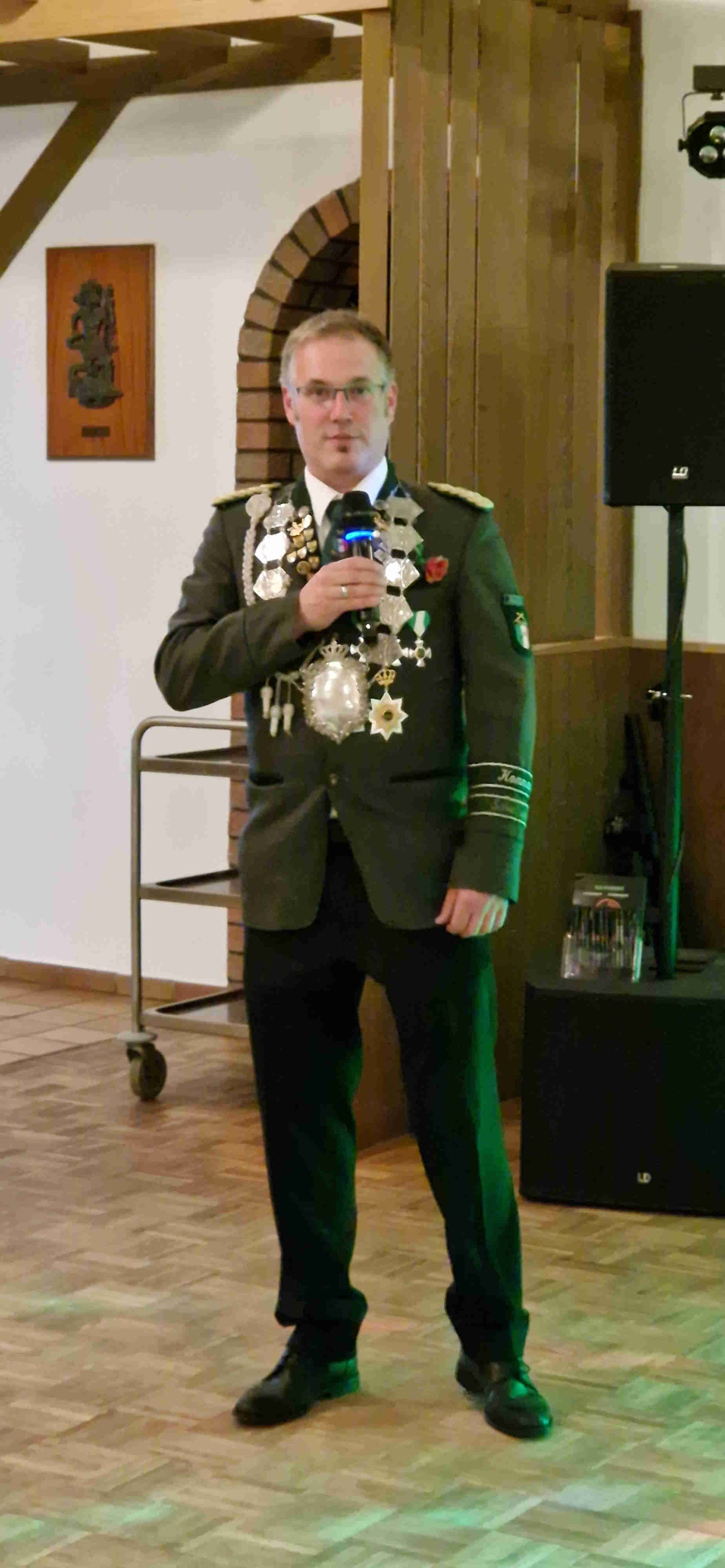 Begrüßung durch den Schützenkönig